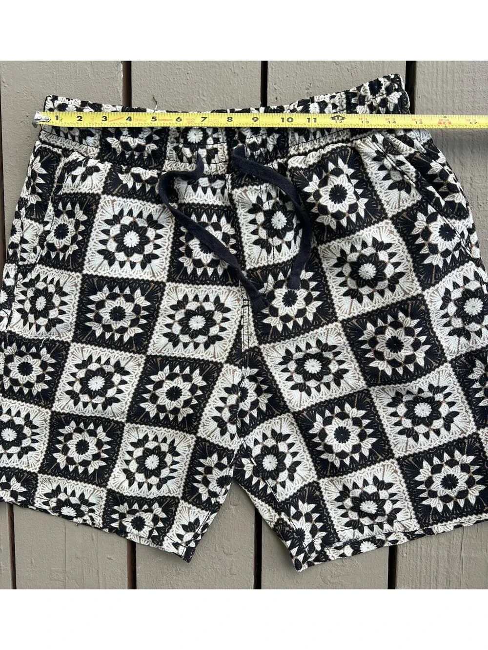 Malibu by Drill Clothing Co. Men’s Shorts Crochet Granny Square Print S/M